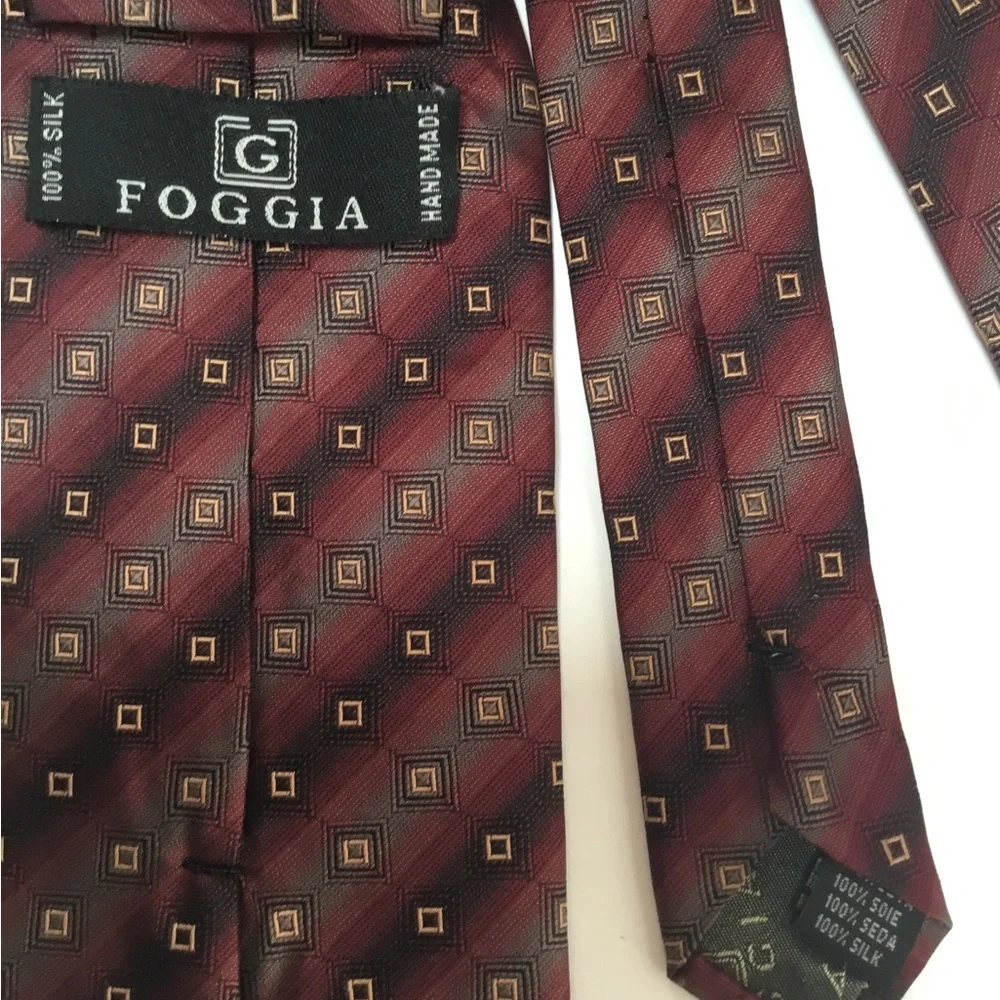 Men's Burgundy Geometric Pattern Tie - Classic Professional Style